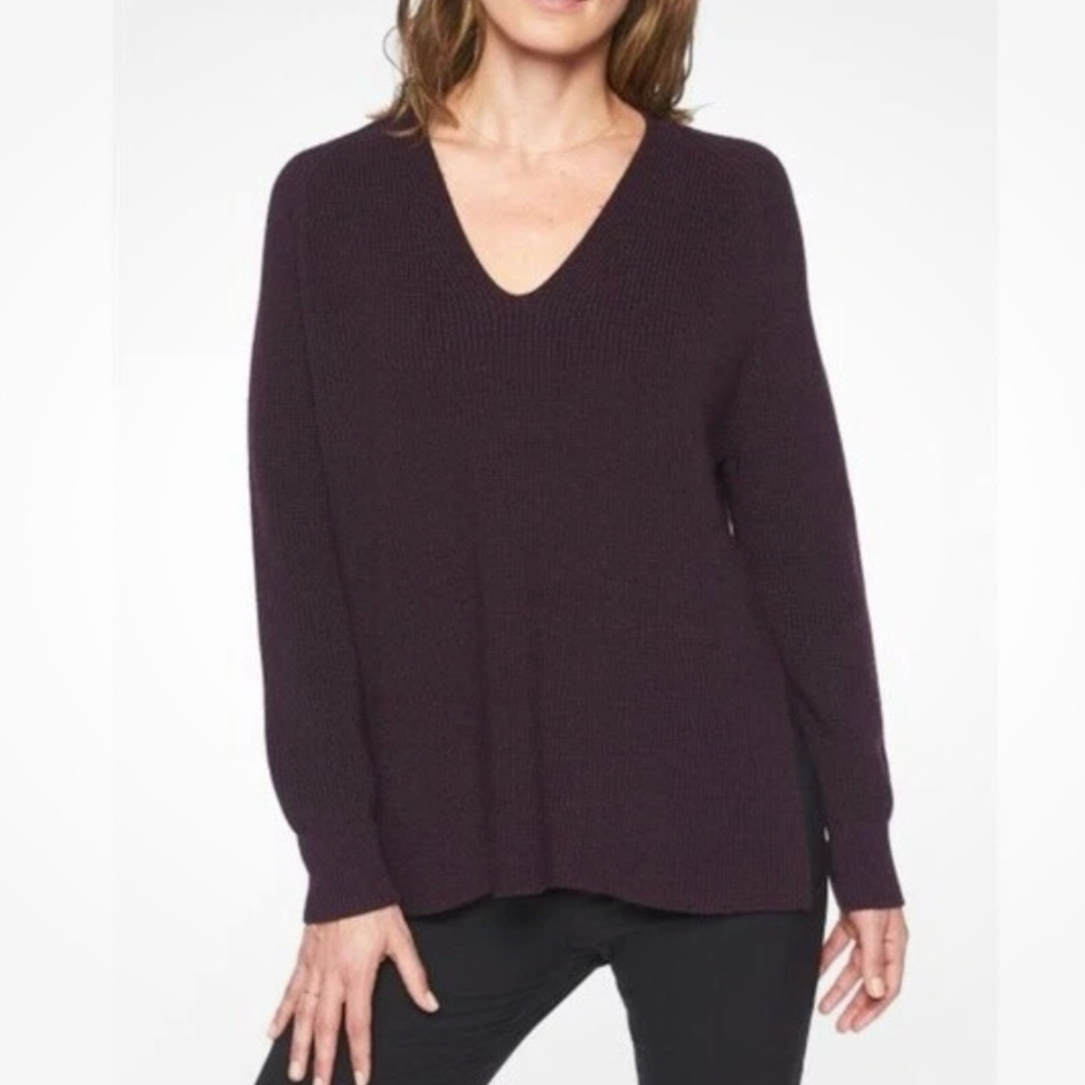 Athleta Switchback Deep V-Neck‎ Cozy Cable Knit Wool Blend Winter Sweater Purple